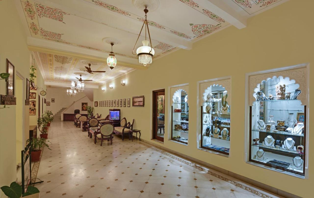 Swaroop Vilas - Lake Facing Boutique Hotel Udaipur Exterior foto